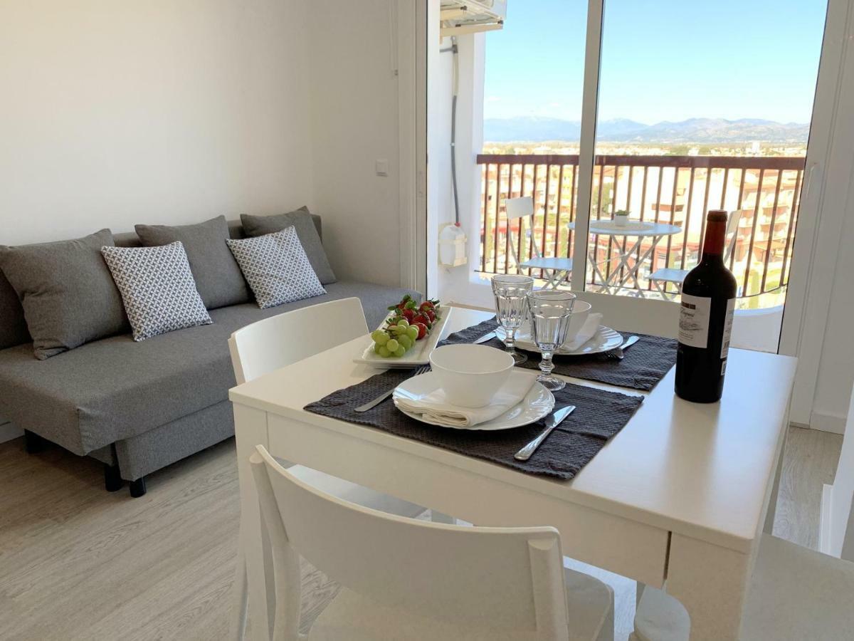 Apartamento 1ª Linea De Mar -Wifi- Aire Acondicionado Empuriabrava Dış mekan fotoğraf
