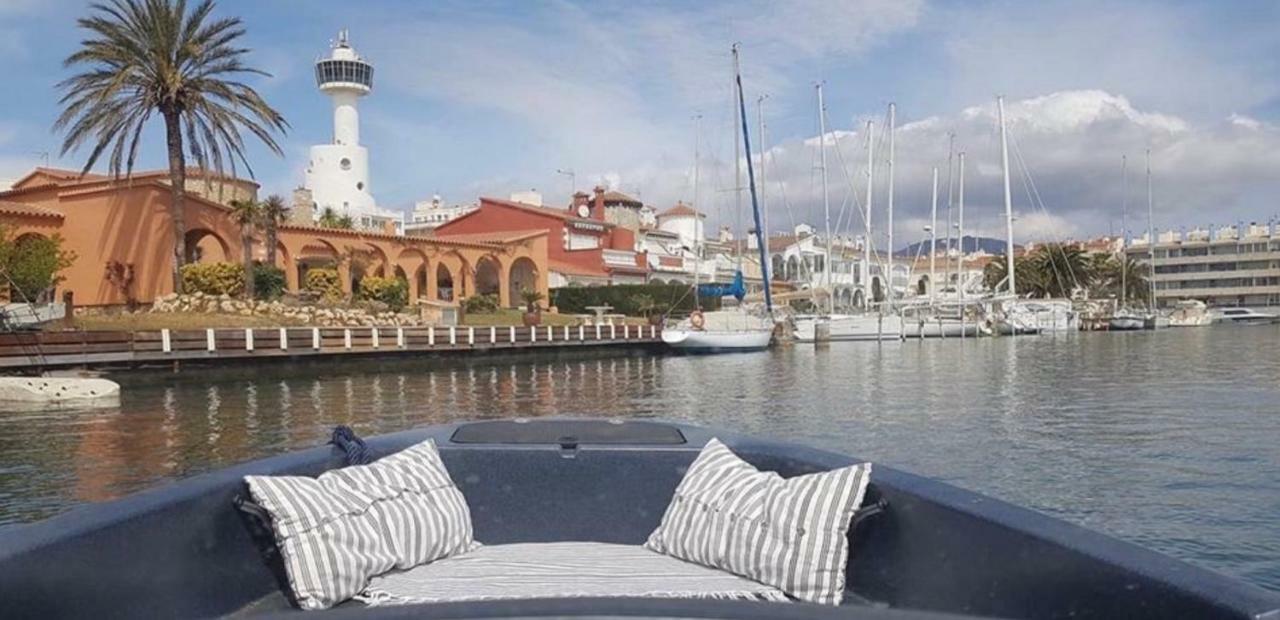 Apartamento 1ª Linea De Mar -Wifi- Aire Acondicionado Empuriabrava Dış mekan fotoğraf